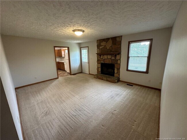 Building Photo - 8516 Amish Dr