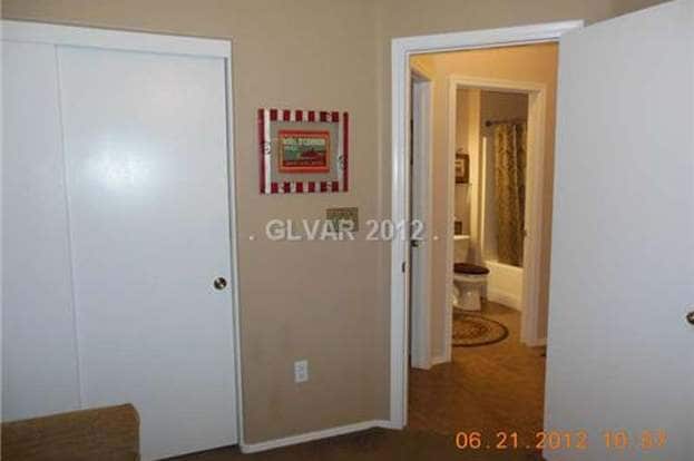 Building Photo - 2129 High Mesa Dr