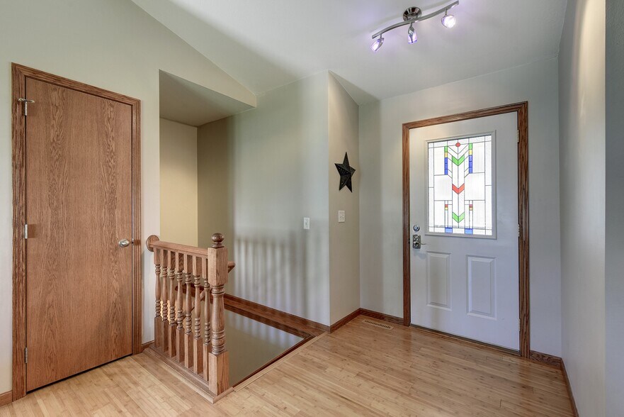 Building Photo - 1187 Blackhawk Dr SW