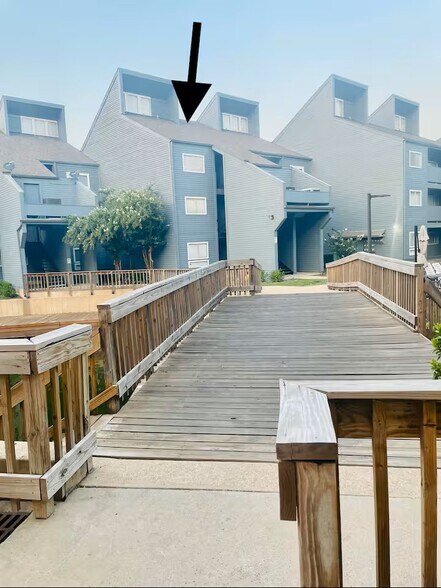 Bridge to "A" Building - 12500 Melville Dr