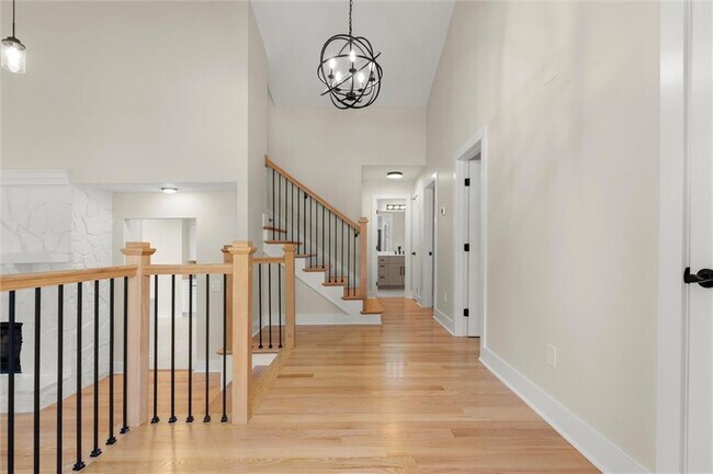 Building Photo - 404 Way Bridge Ct NE