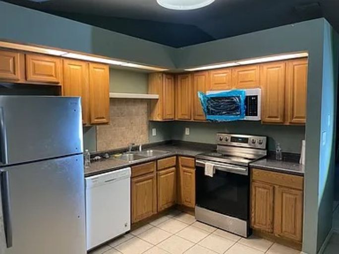 Building Photo - 1708 Ridgewood Ln