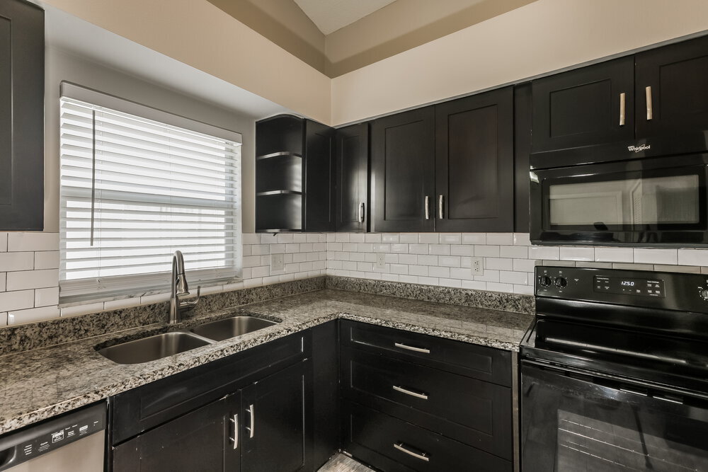 Building Photo - 13208 Sharondale Ct