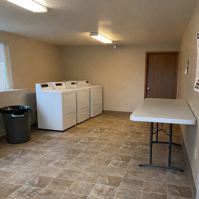 Building Photo - Modern Updates Without The Overdone Price Tag!