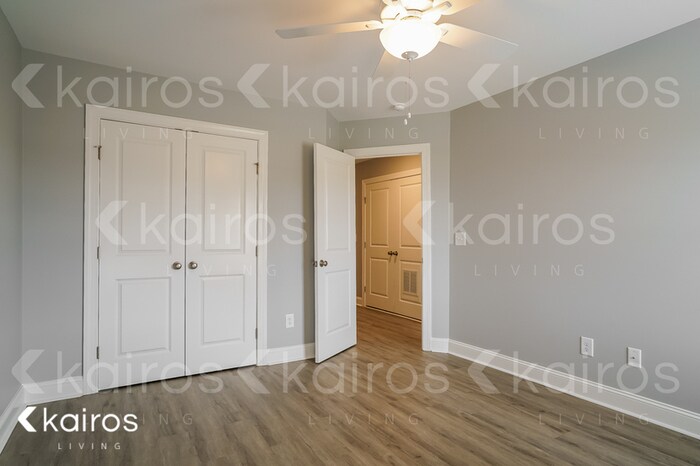 Building Photo - 3708 Oak Leaf Wy