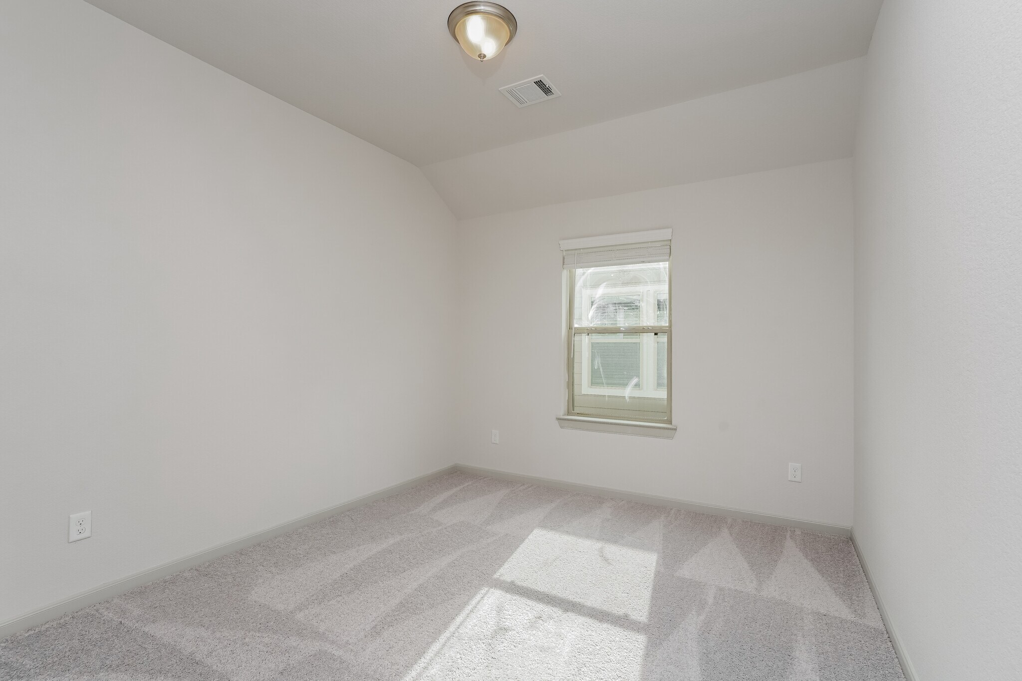 Building Photo - 7918 Fijian Cypress Dr