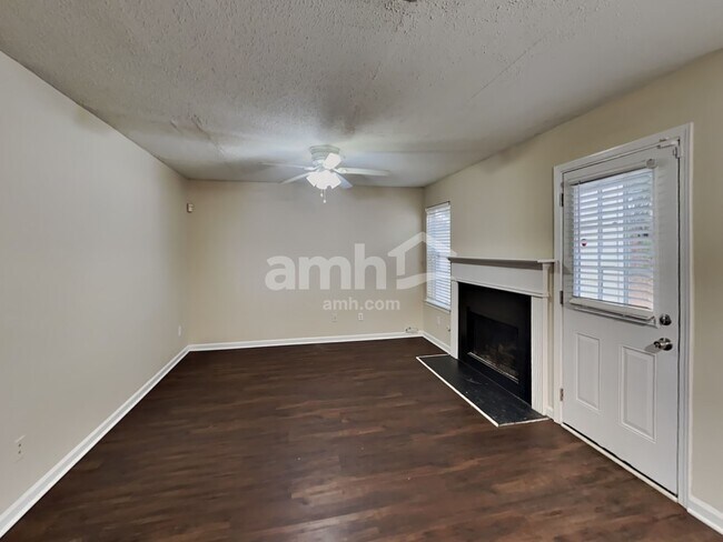 Building Photo - 6541 Pole Creek Dr