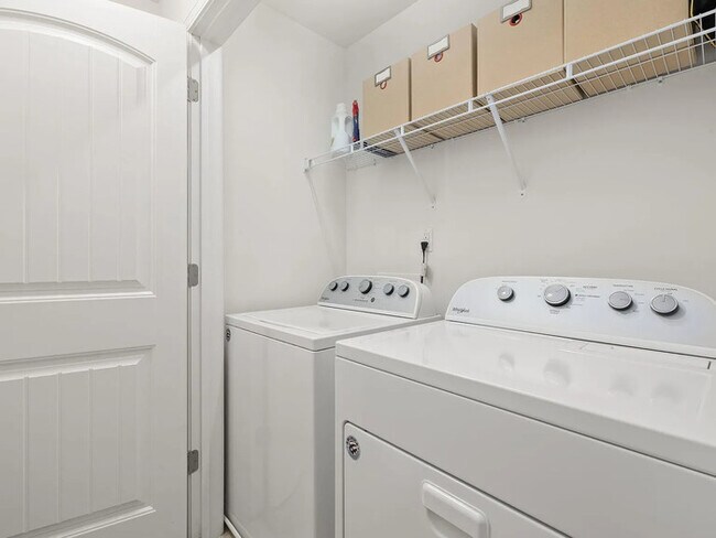 Building Photo - Lease OR Lease to Own