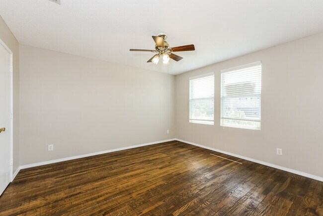 Building Photo - 3617 Clydesdale Dr