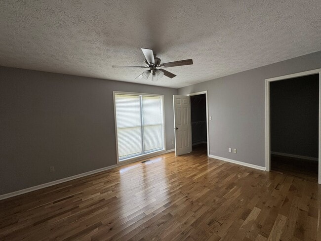 Building Photo - 110 S Dove Ct