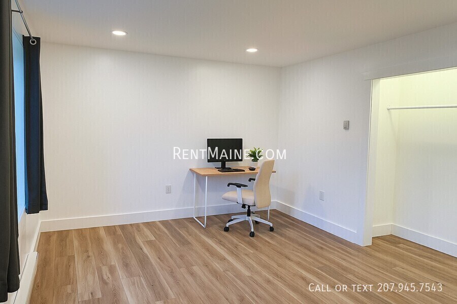 Building Photo - 167 Kennebec Rd