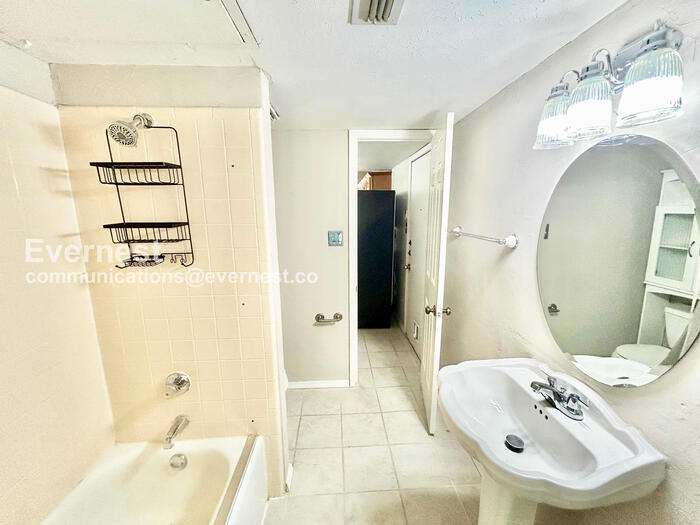 Building Photo - 2992 Harbinger Ln