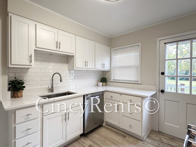 Building Photo - 4657 Kugler Mill Rd