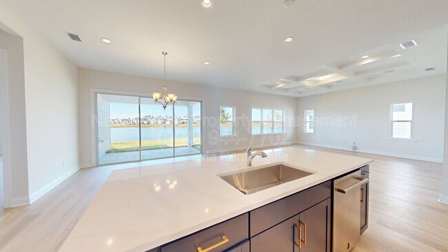 Building Photo - 248 Daymark Ln