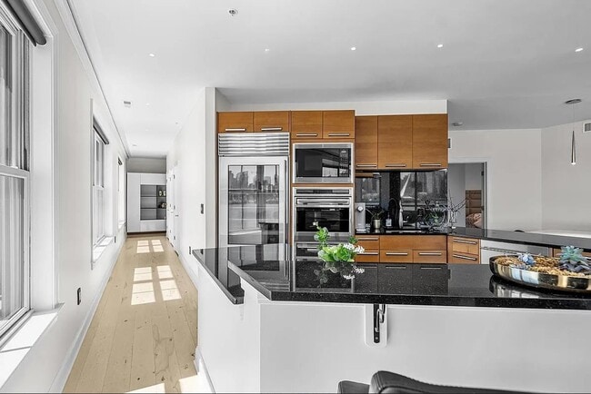 Building Photo - 20 Ave at Port Imperial