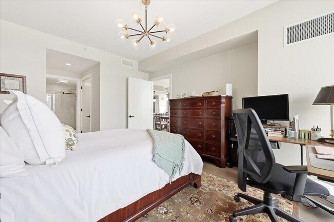 Building Photo - 9 Ave at Port Imperial