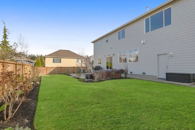 Building Photo - 35908 SE Sandalee Ct