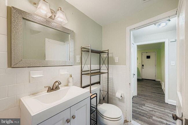 Building Photo - 515 Taney Ave