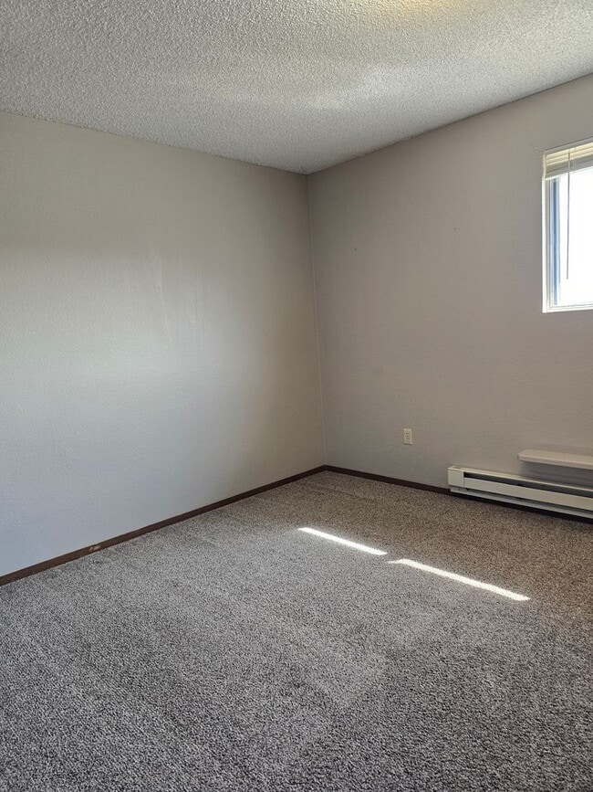 Building Photo - 2411 S McKinley St