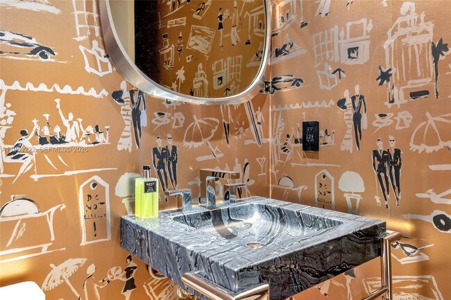 Building Photo - 100 South Pointe Dr