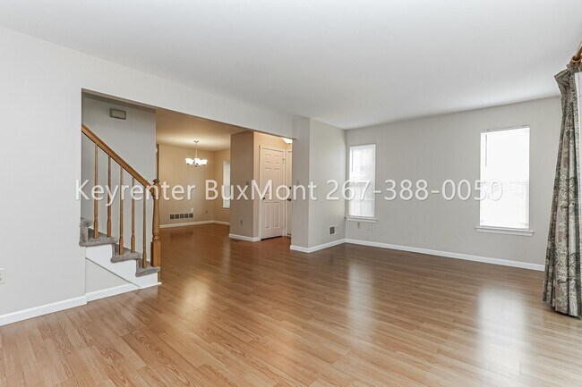 Building Photo - Makefield Glen 2-bedroom, 1.5-bath townhome