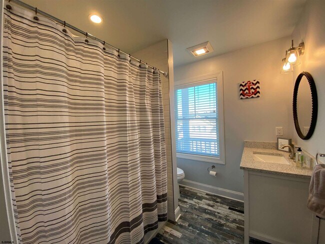 Building Photo - 118 N New Haven Ave