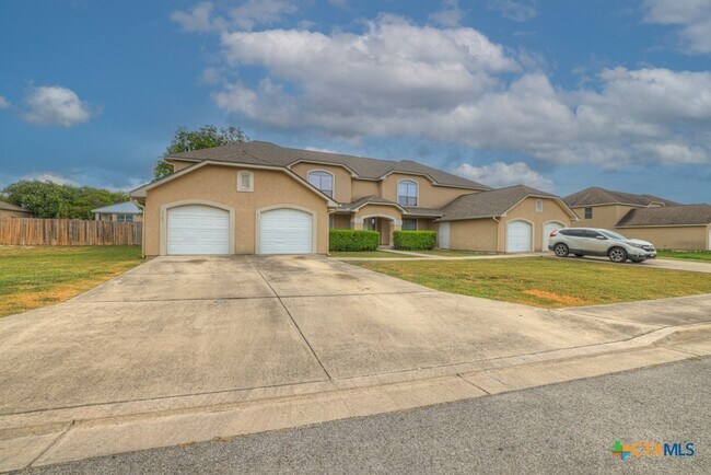 Building Photo - 3111 Douglas Fir Dr