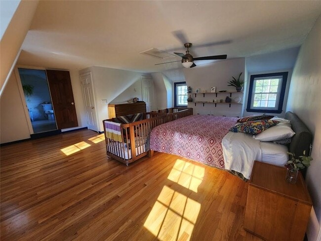 Building Photo - 275 S Pierce Rd