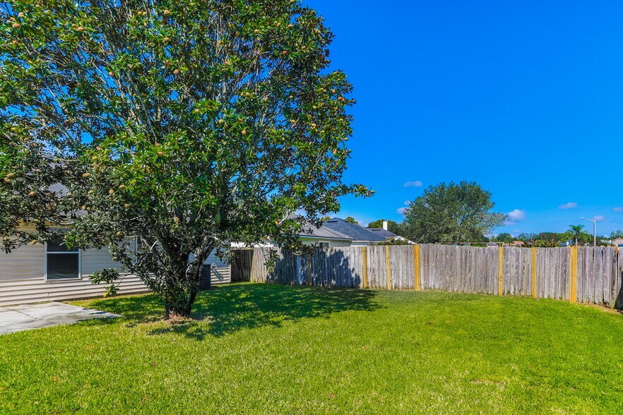 Building Photo - 2912 Brittany Bluff Dr