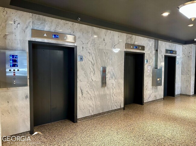 Building Photo - 620 Peachtree St NE