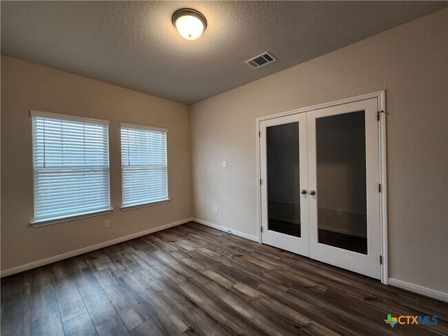 Building Photo - 1225 Ella Xing