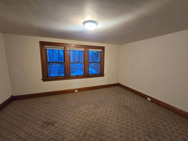 Building Photo - 1251 Walnut St