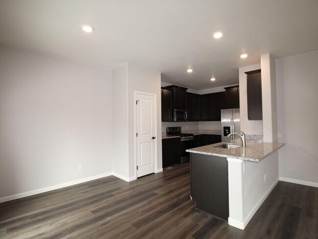 Building Photo - 8872 Ventura St