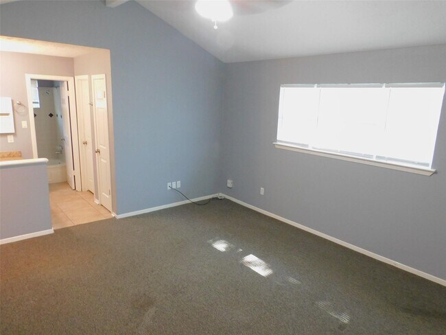 Building Photo - 1338 Leadenhall Cir