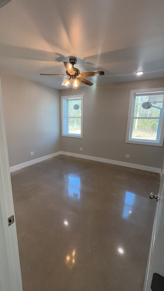 Master bedroom - 12542 Vinson Cir