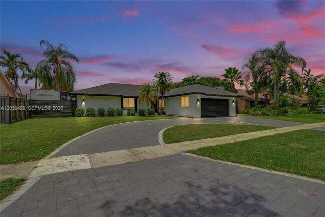 Building Photo - 620 SW 100th Ave