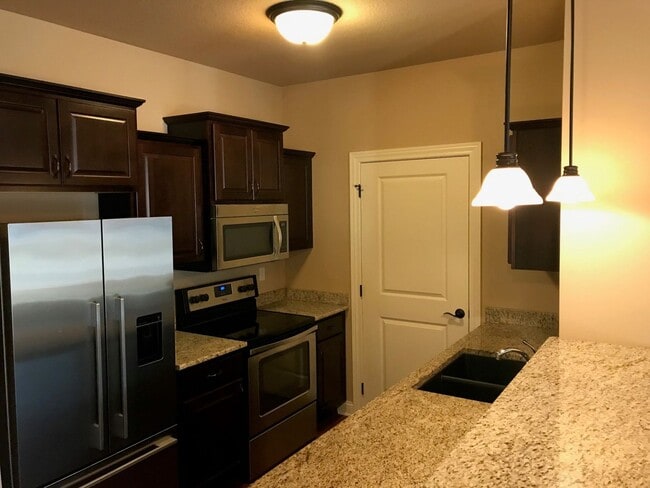 Building Photo - 2725 Northridge Pkwy