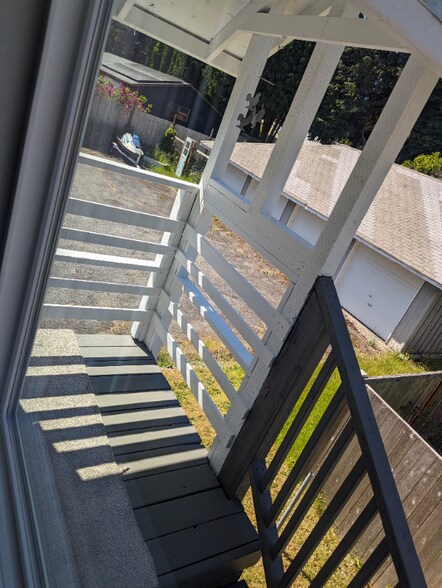 Building Photo - 2010 Dickinson Ave NW