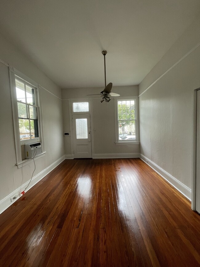 Building Photo - 5226 Perrier St
