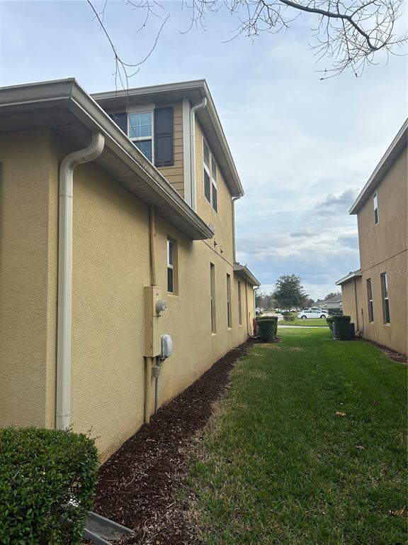 Building Photo - 8137 Lakeview Crossing Dr