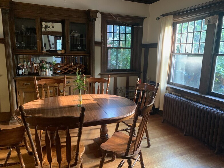 Building Photo - 1263 Milwaukee St