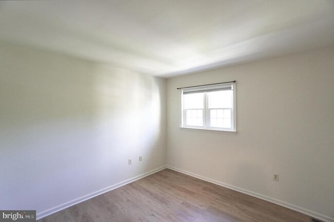 Building Photo - 1703 Smedley Ct