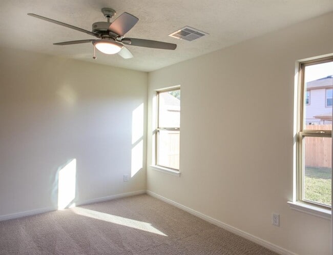 Building Photo - 9407 Castillo Ct
