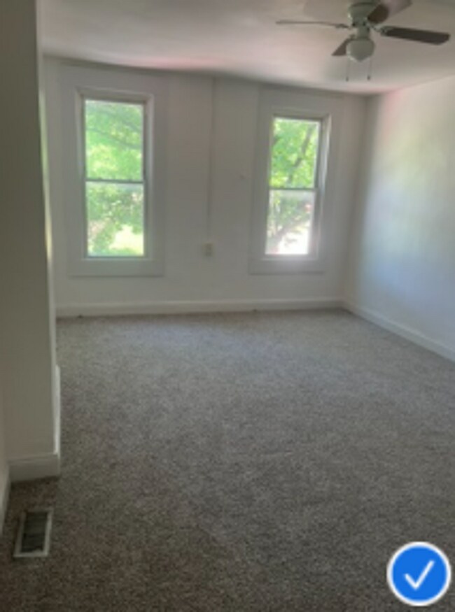 Building Photo - Newly renovated 3BR 1 bath