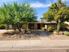 Building Photo - Tempe 4 Bedroom 3 Bath w/ Pool right near ASU!