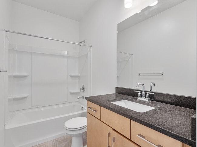 Building Photo - 4638 Tulip Ln