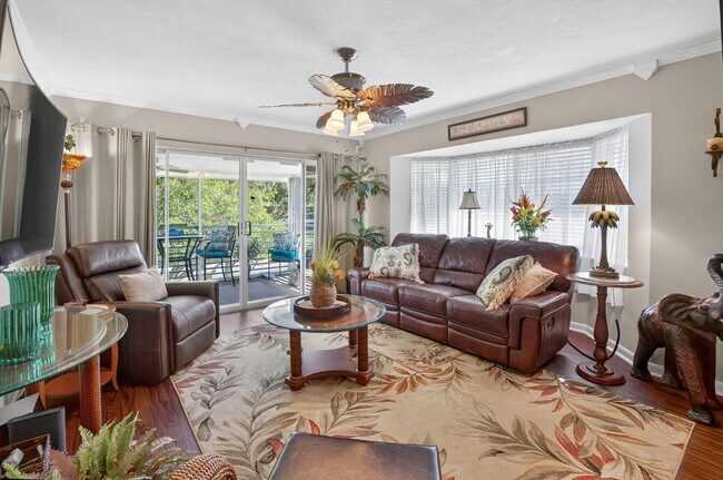 Building Photo - 6 Garden St