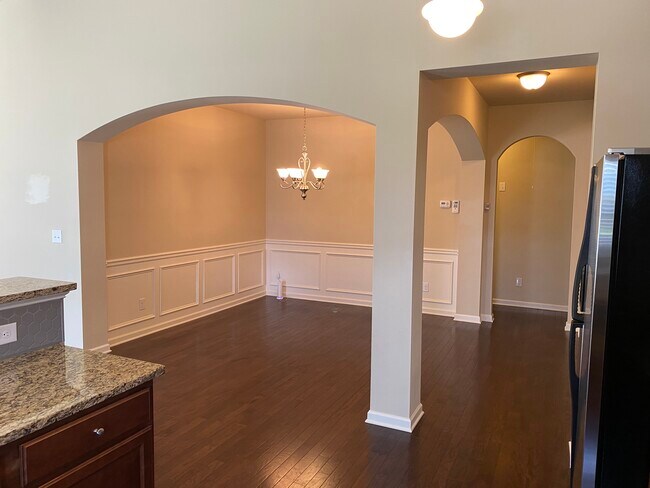 Building Photo - 22 Misty Oak Ln