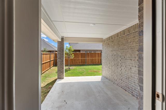 Building Photo - 647 Carters Grv Dr