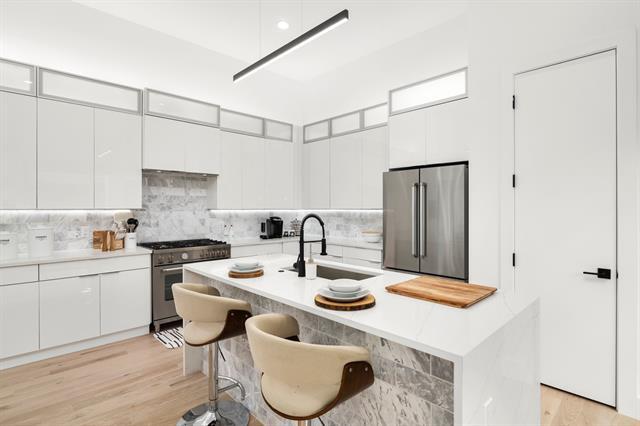 Building Photo - 4811 Cowan Ave